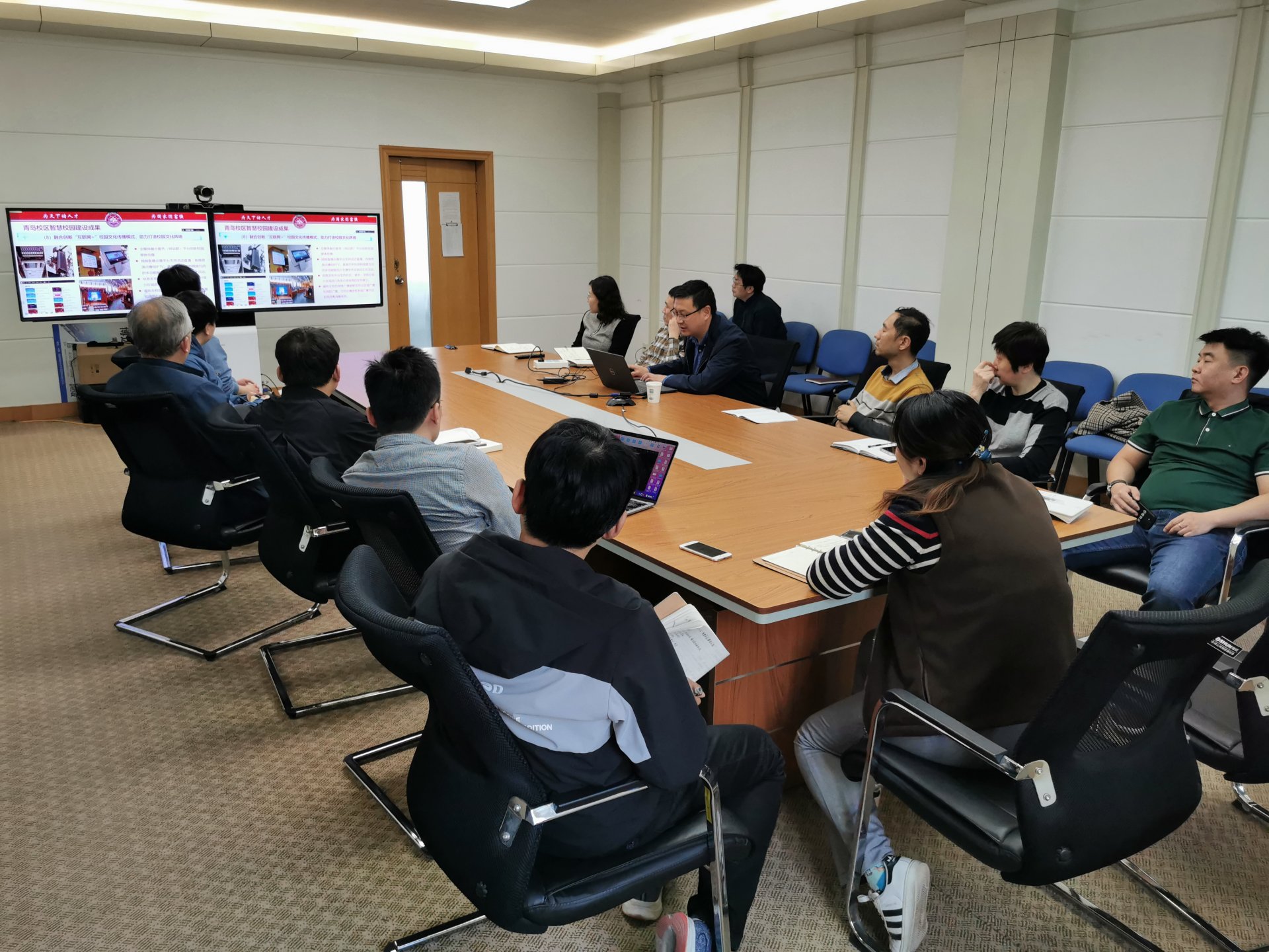 校办第二党支部在中心校区邵逸夫科学馆